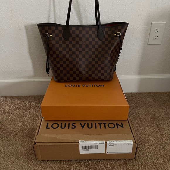 Authentic Louis Vuitton Neverfull MM Tote - Picture 1 of 11